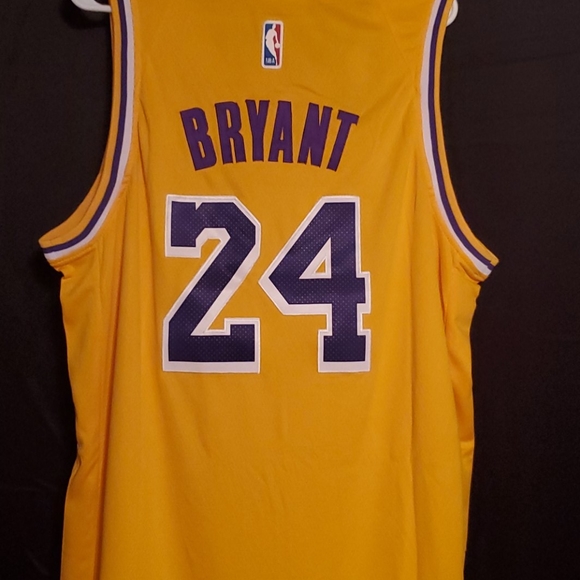 Kobe Bryant jersey - Picture 2 of 4